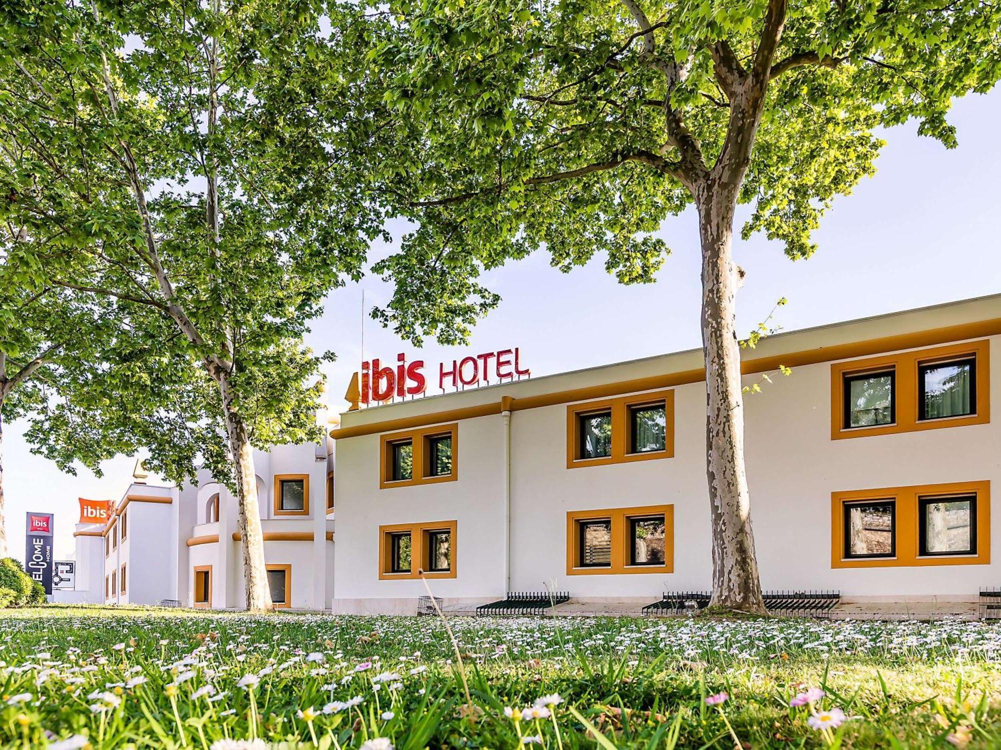 Hotel Ibis Evora Exterior photo